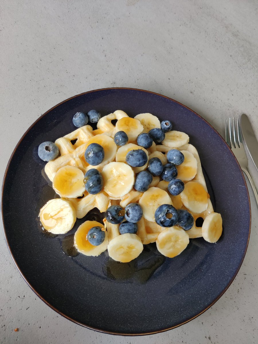Speldenkussen80's tweet photo. Had zin in een zoete lunch dus even deze heerlijke wafels gebakken met wat fijne "bewuste" ingrediënten en die saus van #callowfit is het heerlijk! Ook nog wat wafels extra voor de vriezer 🤤 #wafels https://t.co/pXG98oO57s