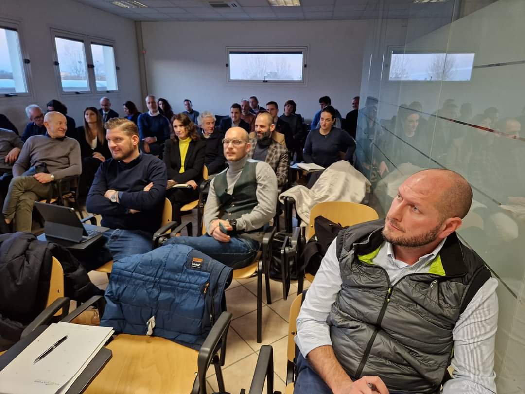 Fiaip's tweet photo. Oggi doppia giornata di formazione per Fiaip Vicenza : la prima sessione è stata sviluppata su IL FUTURO DEL METAVERSO: QUALI LE APPLICAZIONI POSSIBILI NEL NOSTRO SETTORE?
Molto preparato e apprezzato il relatore Massimiliano Crivellari di Agenfor Veneto
#metaverso #esserefiaip https://t.co/Sj4kNX1e8P