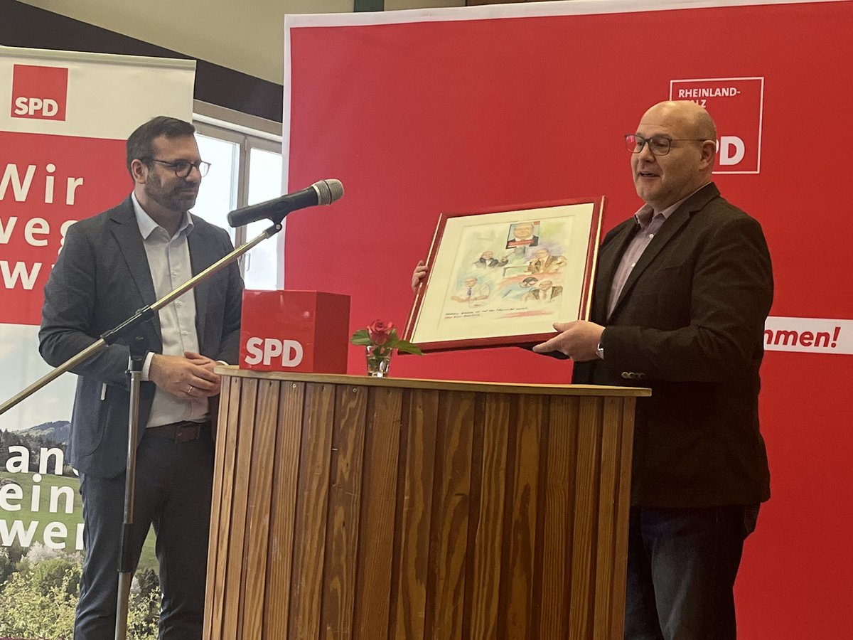 Sabine_Baetzing's tweet photo. Toller #Neujahrsempfang der #SPD #VG #Ruwer in #Kasel. Danke an Dirk #Bootz und sein Team, an #Landrat Stefan Metzdorf und an den #Musikverein für den wunderschönen Empfang. Freue mich, dass ich nach der digitalen Teilnahme in 2022 nun live mit euch diskutieren konnte. https://t.co/oNoHOHMES5