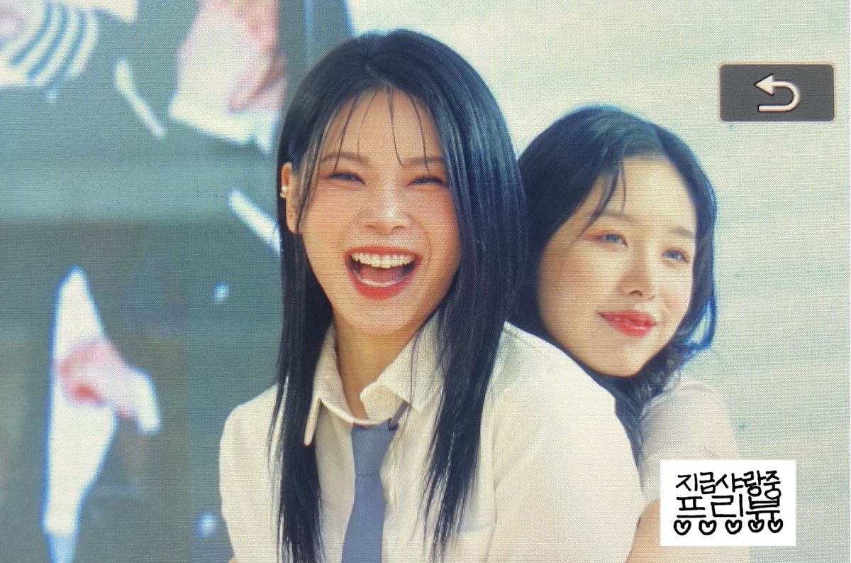 PF_seea's tweet photo. 230129 오미야 프리뷰

샤 랑 중 …❤︎

#핑크판타지 #시아 #강은영 
#PINKFANTASY #seea
#ピンクファンタジー #シア  

@mydoll_ent @pinkfantasy_kr @pinkfantasy_jp https://t.co/RlU6TwMbZG