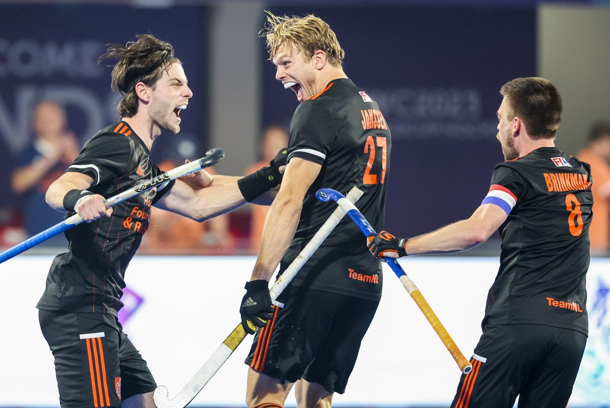 oranjehockey's tweet photo. BRONS! 🥉

De Oranje Heren hebben hun WK in India bekroond met een bronzen medaille!

In de troostfinale was Oranje met 3-1 te sterk voor Australië. Jip Janssen en Thierry Brinkman (2) maakten de goals voor Nederland.

#HWC2023 https://t.co/lp0Mf05mRb