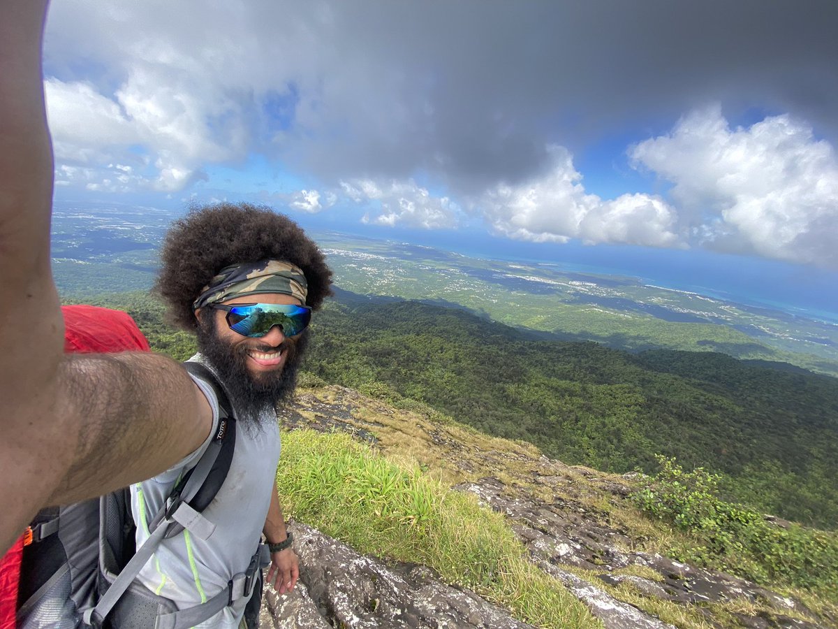 TATISANDIEGO's tweet photo. TAKE A CLOSER LOOK โฐ๐ฅพ๐บ๐ต๐ท
THANKS TO DESH BABU ON THE OTHER PEAK FOR ๐ธ
#mountain #rainforest #jungle #hike #backpacker #view #landscape #nature #city #lookout #peak #elyunque #mountaineering #workout #trailrunning #lokabye #teveoloka #tatiselavive #mountain https://t.co/PbyZFSe7KB