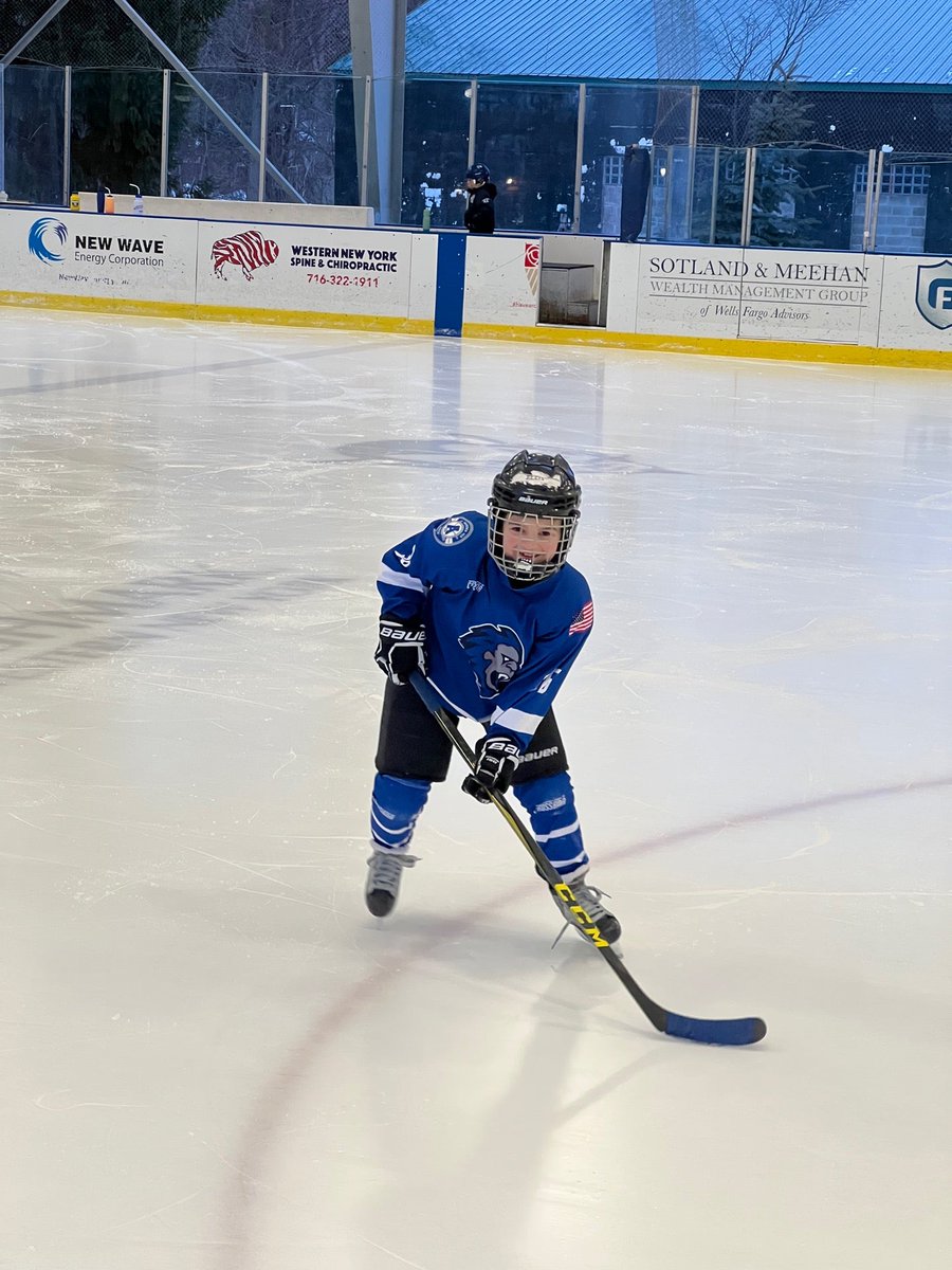 DanMirsky's tweet photo. Hockey Day in EA #minimirsky (@ The Healthy Zone Rink in East Aurora, NY) https://t.co/LPeA7Afiui https://t.co/8A4twnwCiR