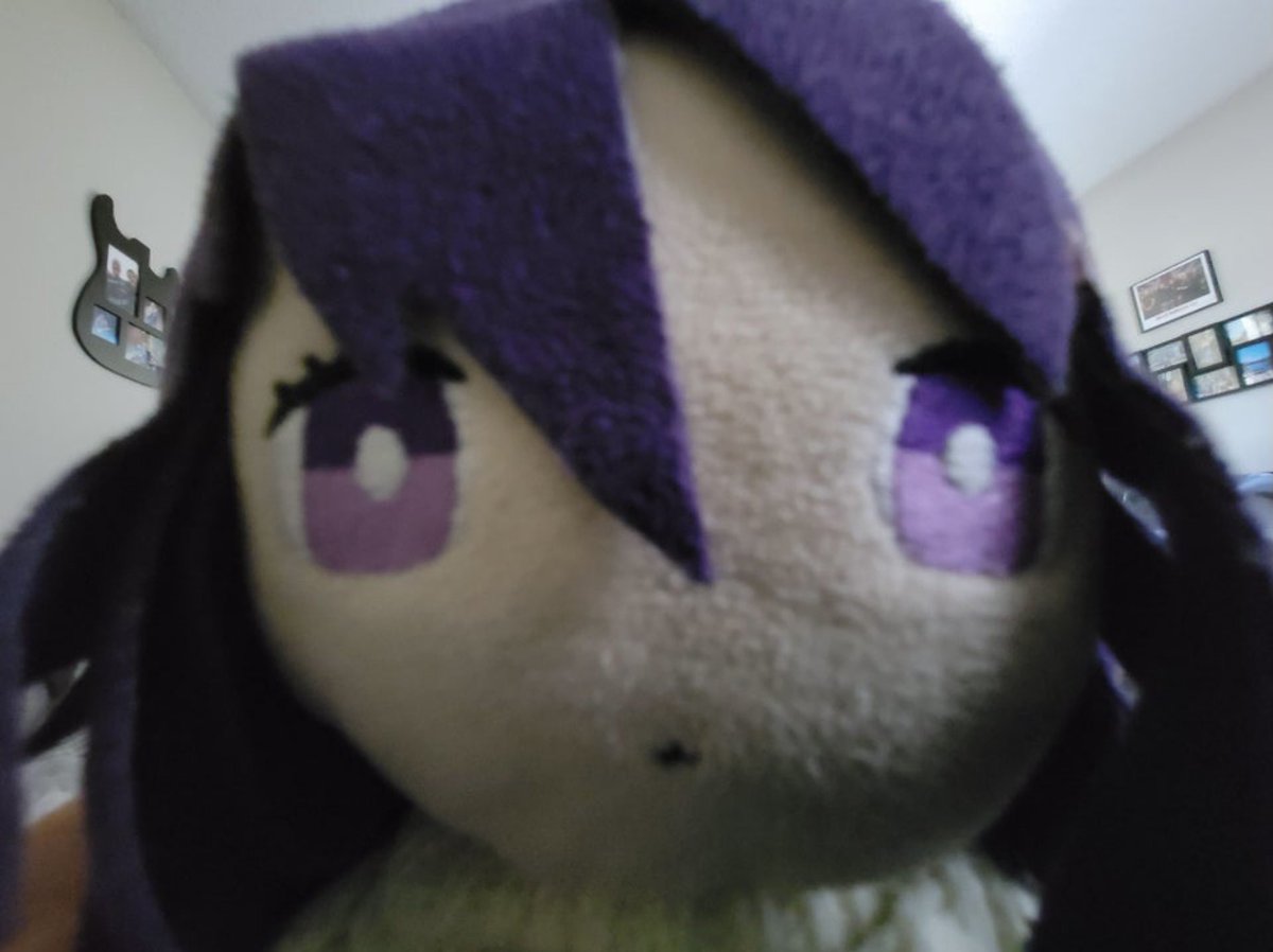 Daily_YuriPics's tweet photo. Yuri For Hire

Yuri needs to pay her rents so she and Natsuki go around different universes to find money but cause a lot of fuckups along the way https://t.co/ylbq4Lmwej