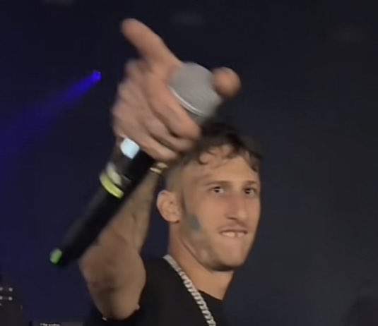 Tener el coño de decir q es guapo