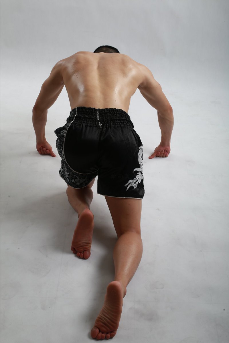 MengMianNanShen's tweet photo. No.28  赢了站着，输了趴下

他的写真集包含110张 超清大图，可私信获取！  
想看更多性感男神 请帮我点赞 转发！ https://t.co/Cf4il4xhxQ