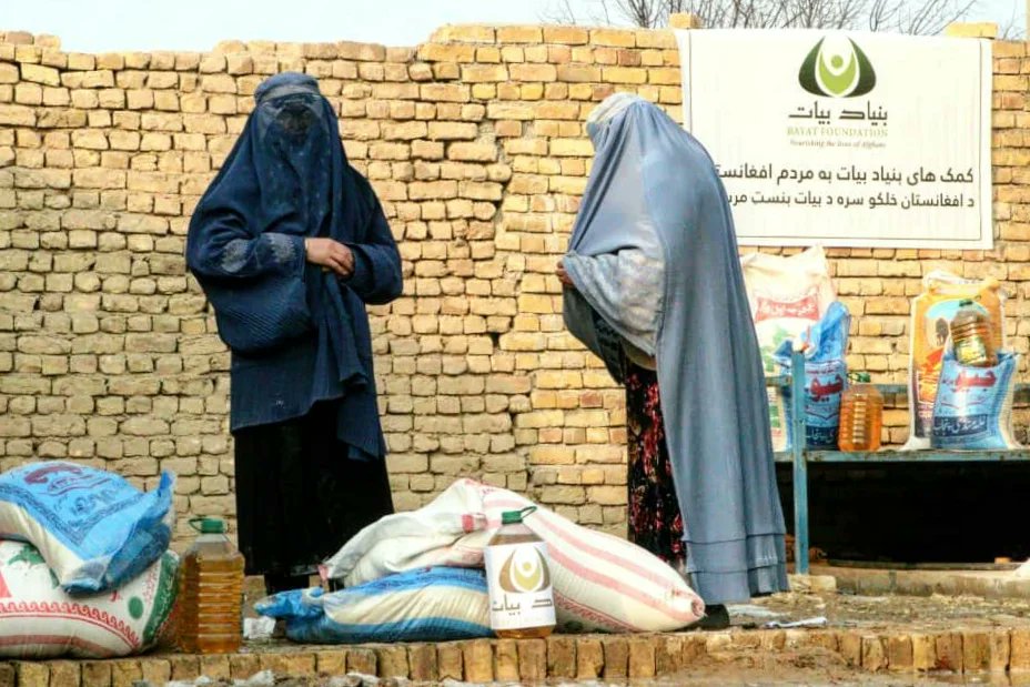 bayatfoundation's tweet photo. As part of our annual Winter Aid Drive, Bayat Foundation distributed flour, rice, and oil to 170 destitute families in Mazar Sharif. https://t.co/ELnqNq0kPj