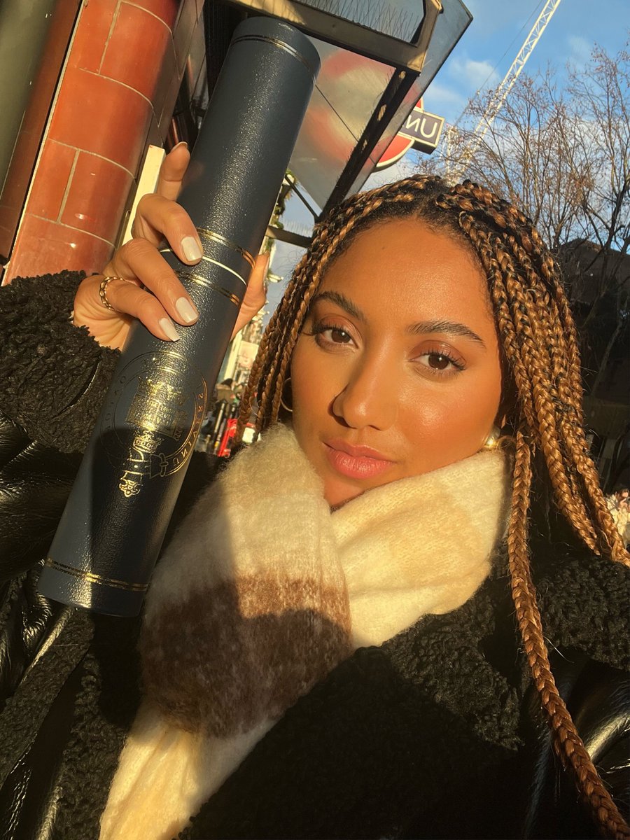 SophiaThakur's tweet photo. She’s a University of Oxford fellow 🙏🏽❤️❤️
I was offered this accolade for my contribution to the literature world, poetry and humanity. 

Accepting this honour was the easiest ‘yes’ ever❤️ God didddd https://t.co/Z1gKauqnqg