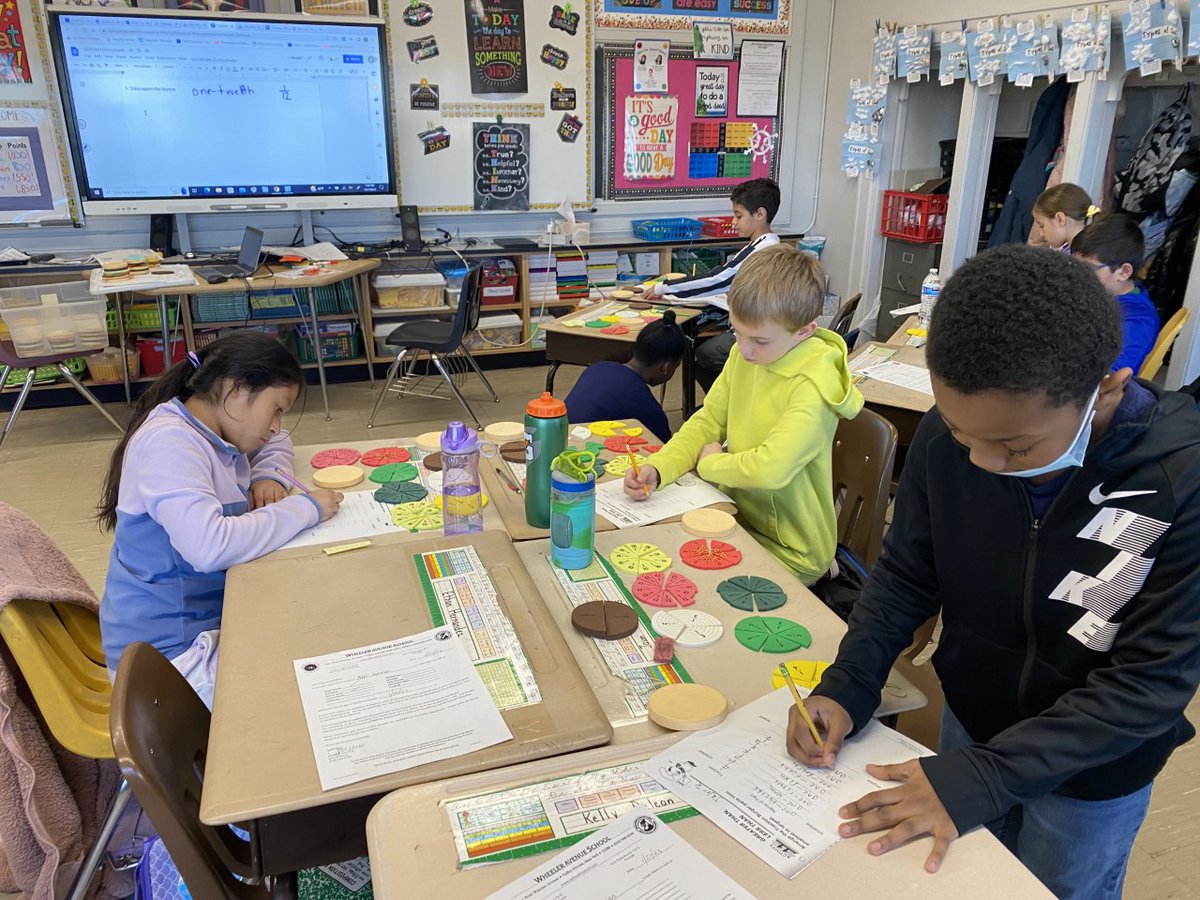 CSMrsSeaman1's tweet photo. Having fun with fractions in room 223! @VS13UFSD @WheelerAvenue #teamwheeler https://t.co/kQO3ZKiHfr