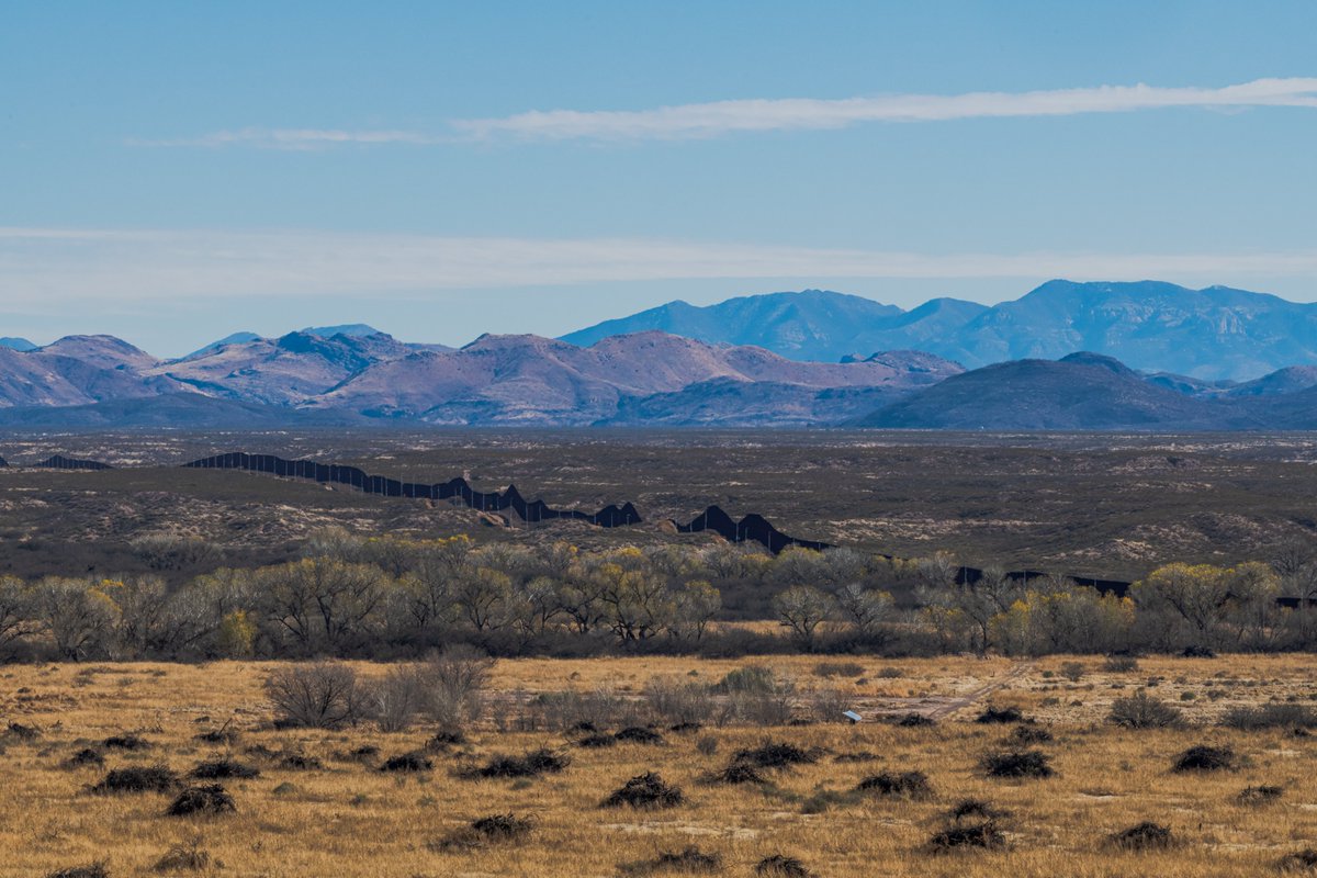 @VisualsbySauter Southern #Arizona #Borderlands 

#borderwall 

View from John Slaughter Ranch 
near Douglas 

Sonoran Desert