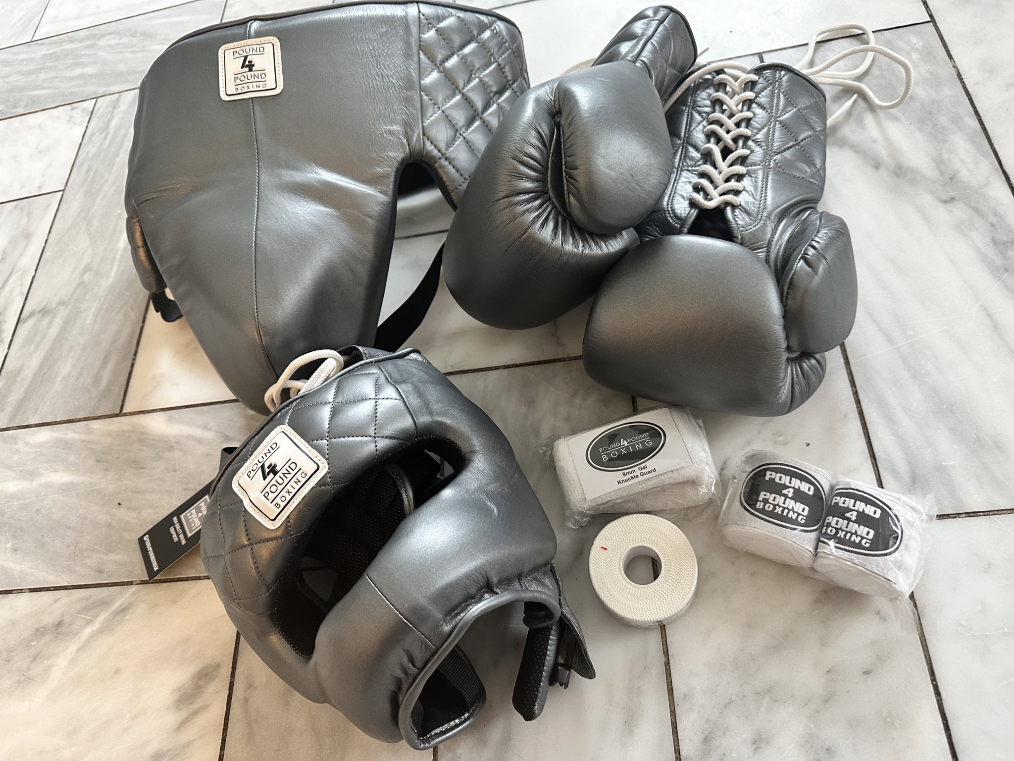 Pound 4 store pound boxing gloves