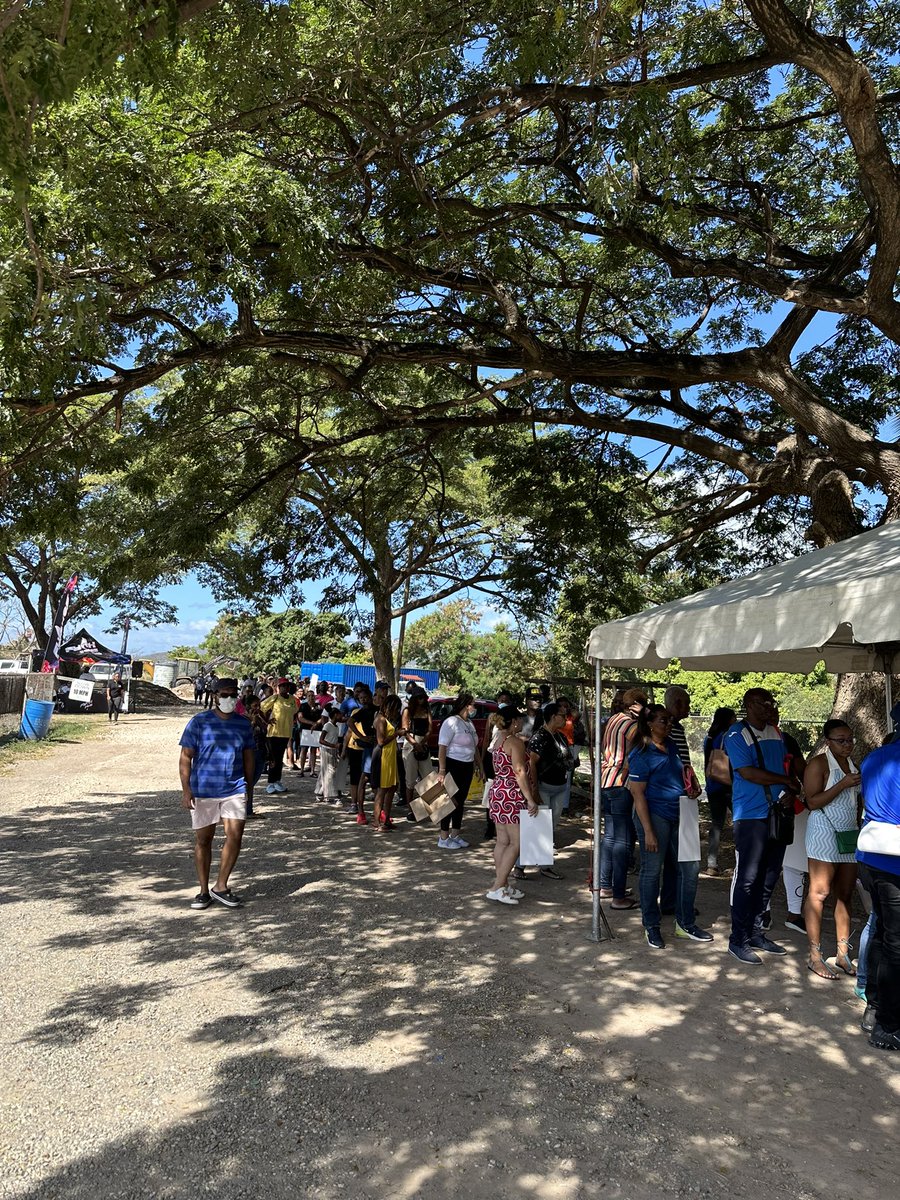 matthewsamuda's tweet photo. Yesterday, we kick started our push to increase tree cover in urban centers as a part of the #NationalTreePlantingInitiative
Pt1.
@ForestryDeptJa @megjc_jm https://t.co/QDU7BsIxFn