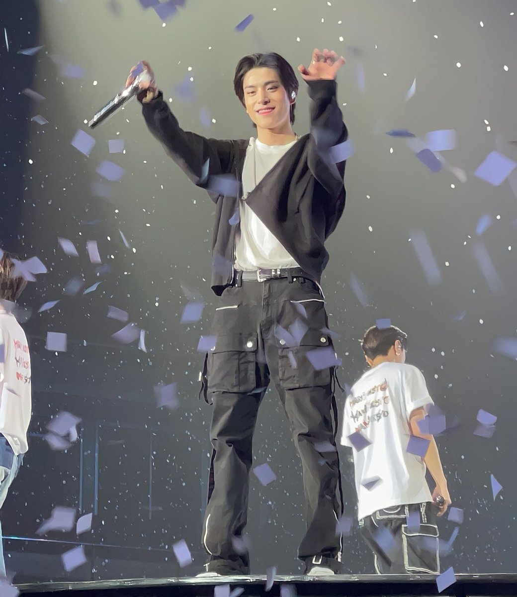 cutest prince jake 😭😭🤍