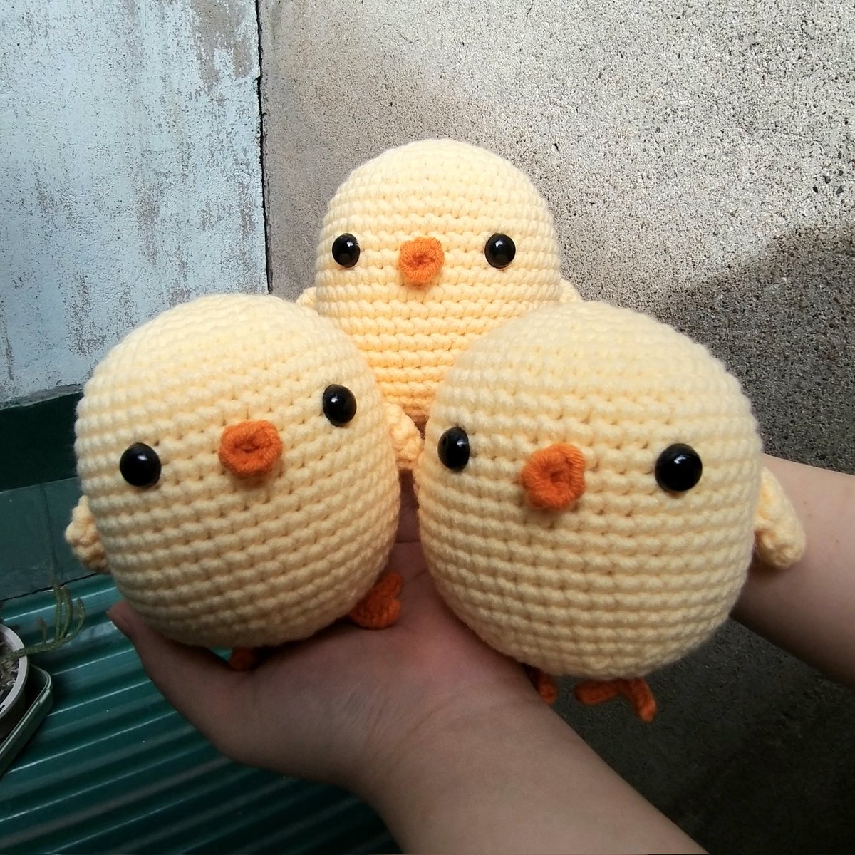 cylebunny's tweet photo. 1 2 and 3 chickies 🐥😙💗✨ https://t.co/1WaK1eQRDC