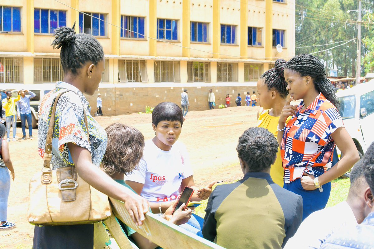 MakokiYaMwasi's tweet photo. #IpasRDCRetro2022 L’accès à l’information crédible et au référencement est un moyen efficace de lutter contre les #VBG y compris #CoercitionReproductive. Appuyé par @Ipasorg, sur financement de #AMC @CanadaEnRDC, @YouthSprint avait conduit la campagne en ligne @NurseNisa1 en juin https://t.co/VahOF0FQHc