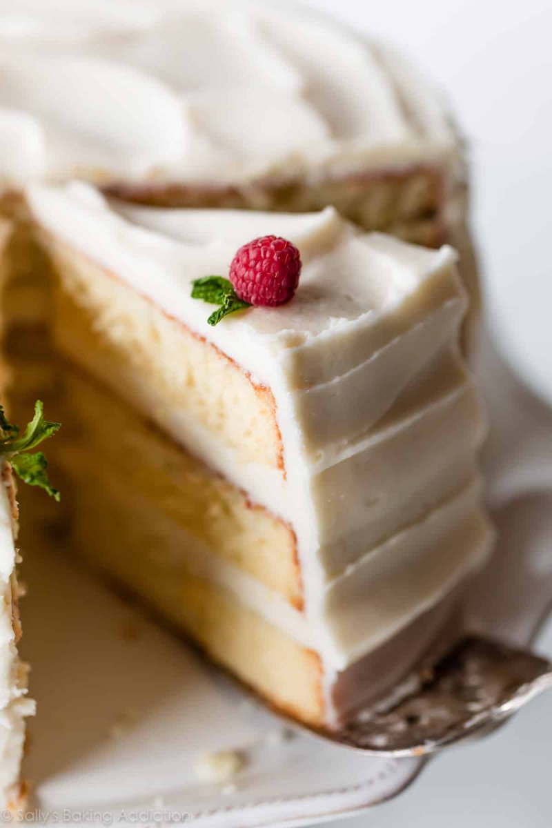 The Best Vanilla Cake!
recipe @ sallysbakingaddiction.com/vanilla-cake/