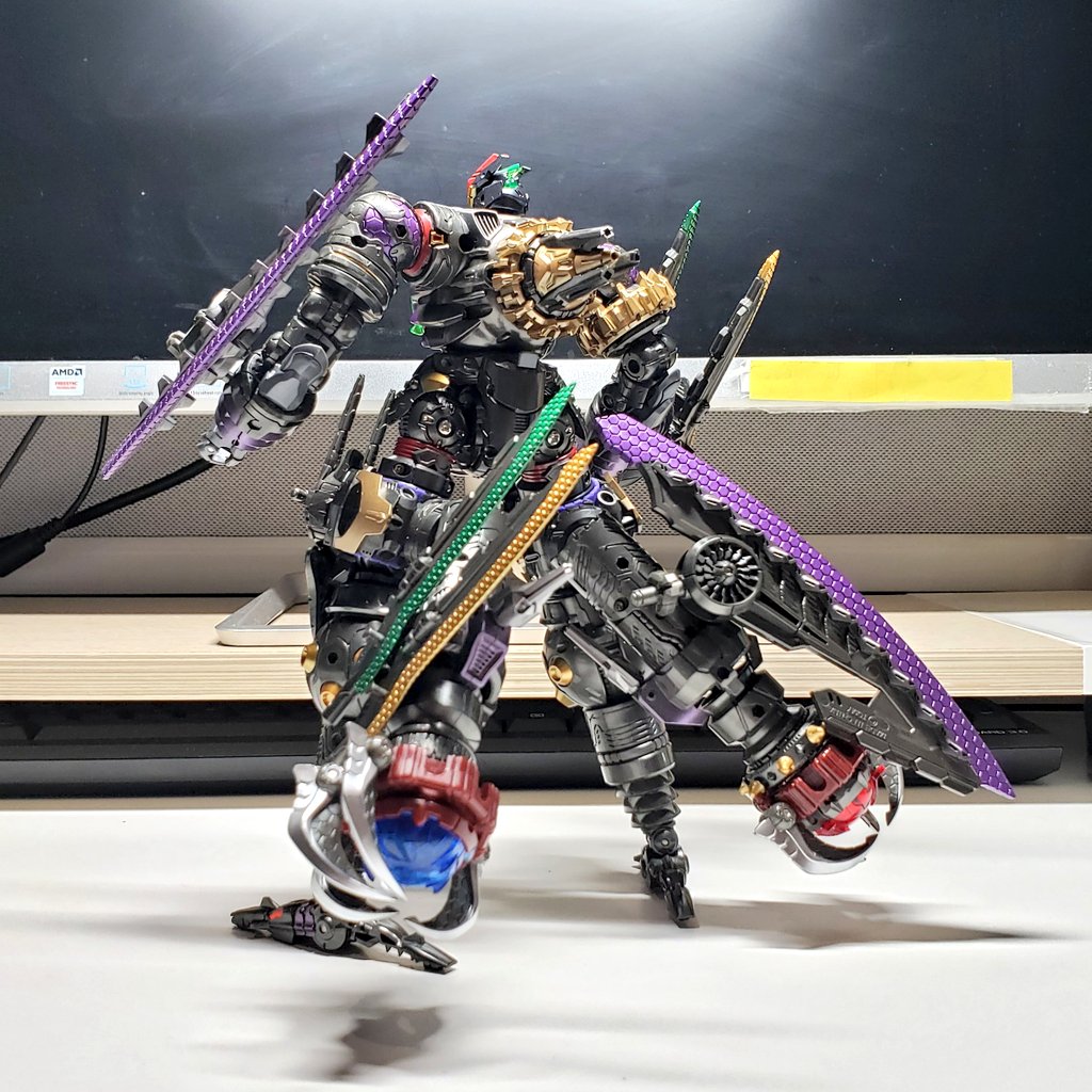 kaijetoy's tweet photo. Legion <Six Swords> Vajra's Apocalyptic Waver on backpack looks just like a GN Drive. So, why not making a close combat enhanced Warudalegion like Gundam Exia
#ワルダロス #ワルダー #ワルダレギオン #ダイアクロン #diaclone #waruda #warudalegion #vajra https://t.co/tiVKpEtD3M