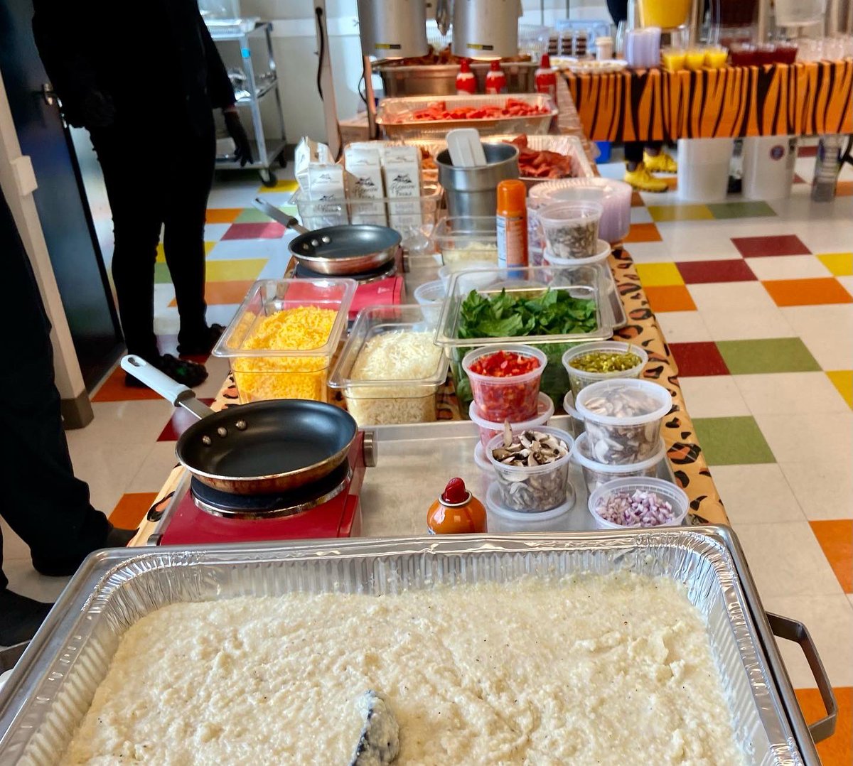 Sould_Food's tweet photo. #AboutLastYesterday
Book us for your next event - it’s our pleasure to serve you on another level!

We are who we are because of Gods Grace and great people like you - for that, we are genuinely grateful! 💛

#WelcomeToTheNextLevel #BabyShower
#GetSould #Catering #BookUs https://t.co/XnbSJGpUfF
