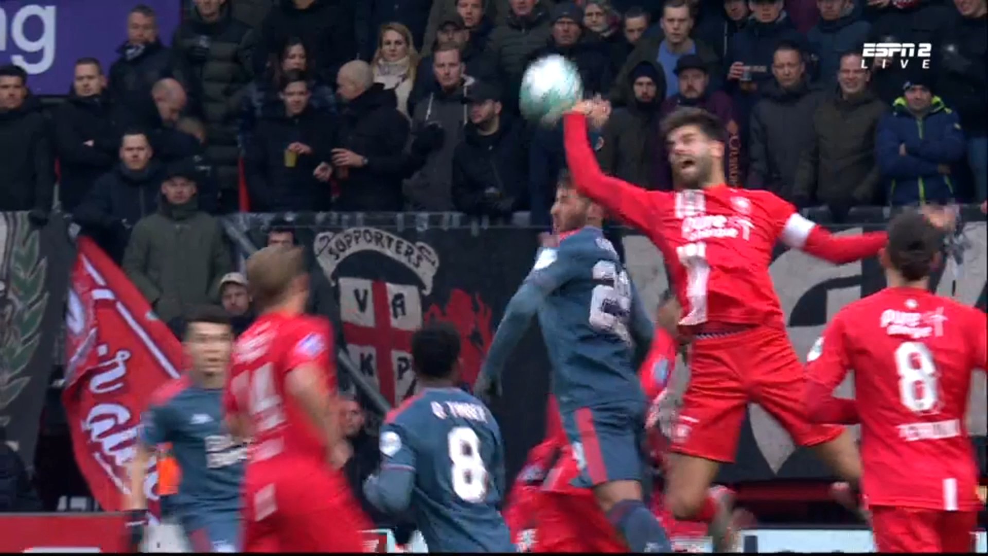 FnpKlsZX0AADaJx?format=jpg&name=large