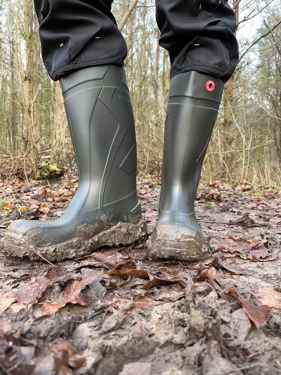noraboots's tweet photo. Breaking in a new pair of green Dunlop Purofort+, always a pleasure! ๐
#dunlop #purofort #purofortplus #dunloppurofort #dunlopboots #dunlopwellies #engelbertstrauss #motion2020 #workwear #wellies #rubberboots #gummistiefel #wellies # https://t.co/Gmg5XulSTU
