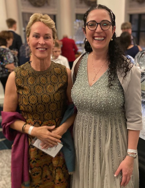 You can’t be what you can’t see. So when you see it, capture the moment in your mind &amp; a photo.

🏆While I interviewed many <a href="/NobelPrize/">The Nobel Prize</a>  winners, you might have noticed that my book 📘, The Success Factor, doesn’t showcase a single woman Nobel Prize winner. 

Not by choice.

A 🧵