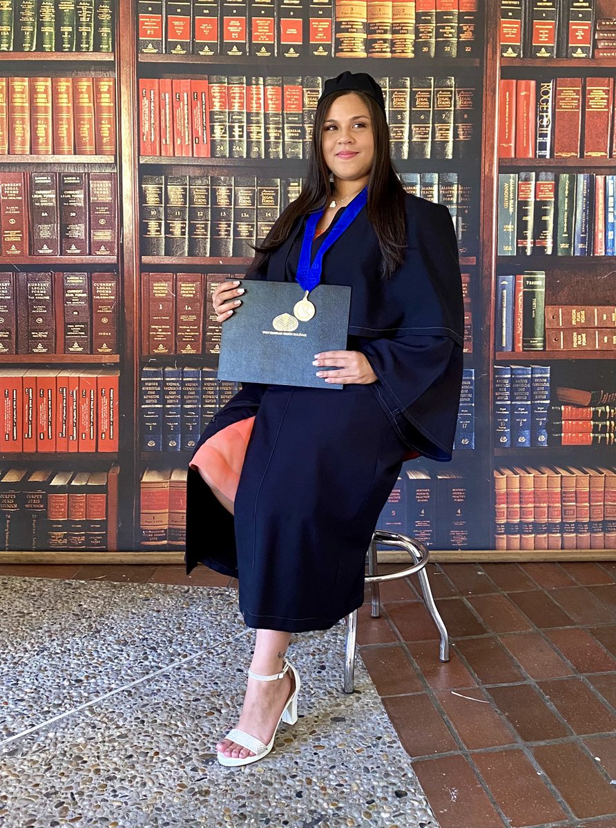 SiimoBP's tweet image. Spam de graduación porque me siento demasiado contenta y orgullosa 🎓💕