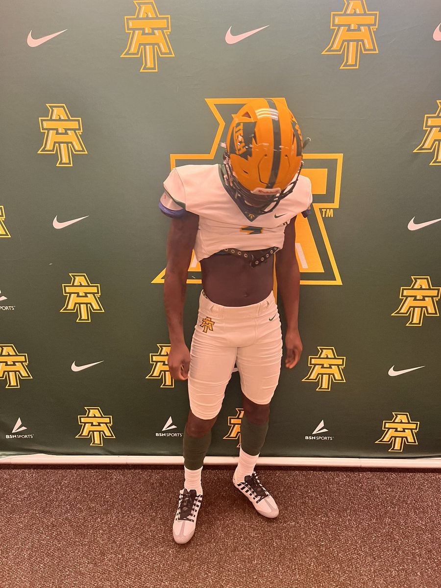 Had A great visit at Arkansas Tech Friday!!
<a href="/CylonYoung/">Cylon Young</a> <a href="/WestMemphisFB/">Blue Devil Football</a>