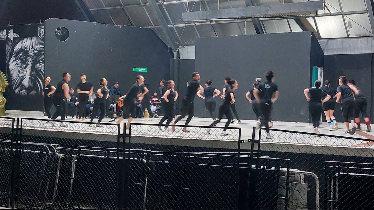 tetoquintero's tweet photo. Disfrutando del ensayo del grupo de Danza de Funza, en practica con los chicos de Artística del @IdeadUT #LicAtisticaUt #IdeadUt https://t.co/uGrV0eC5TW