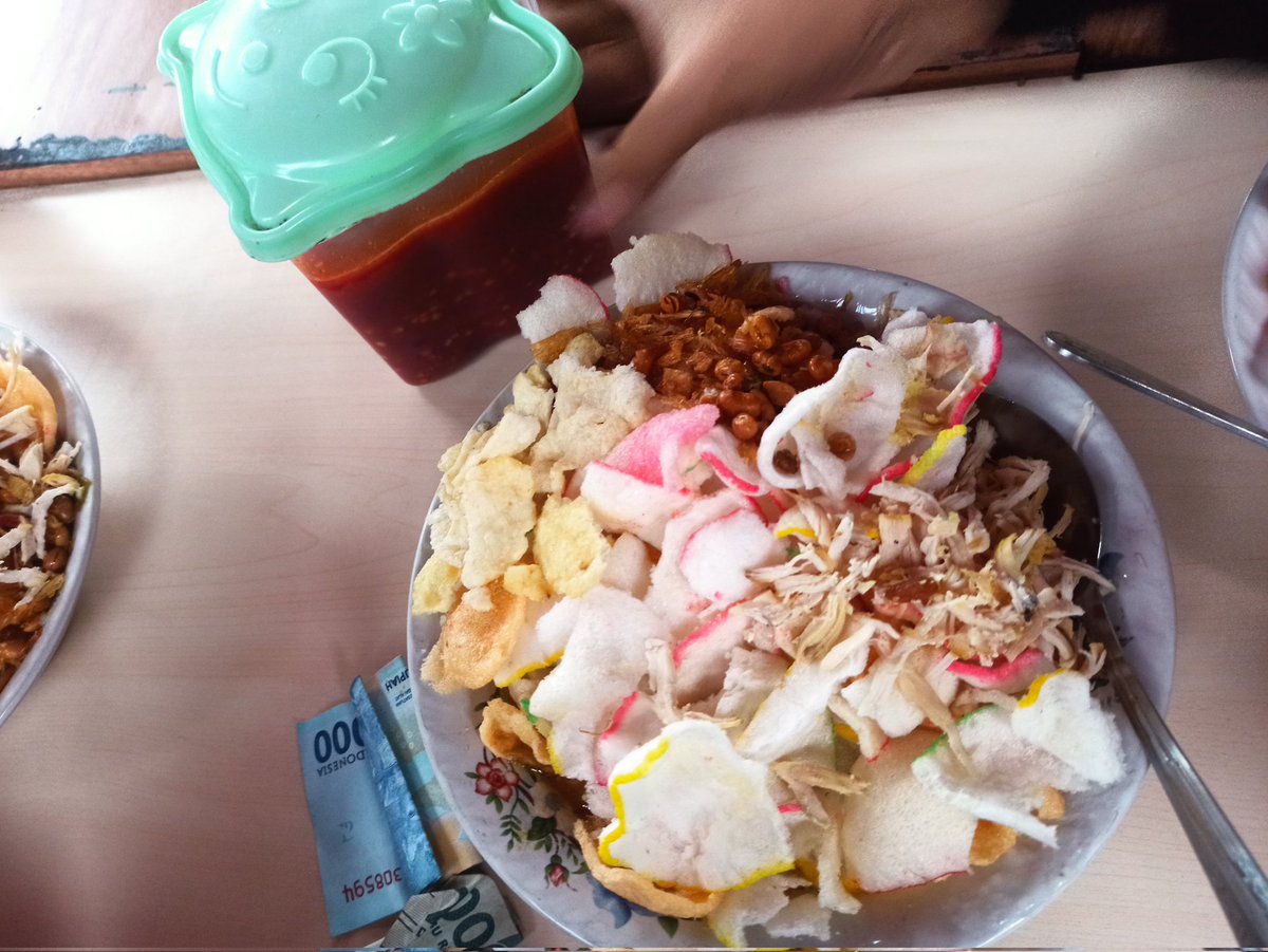 initehteteh's tweet photo. @FOODFESS2 Bubur cianjur https://t.co/mPTW6bwXiS
