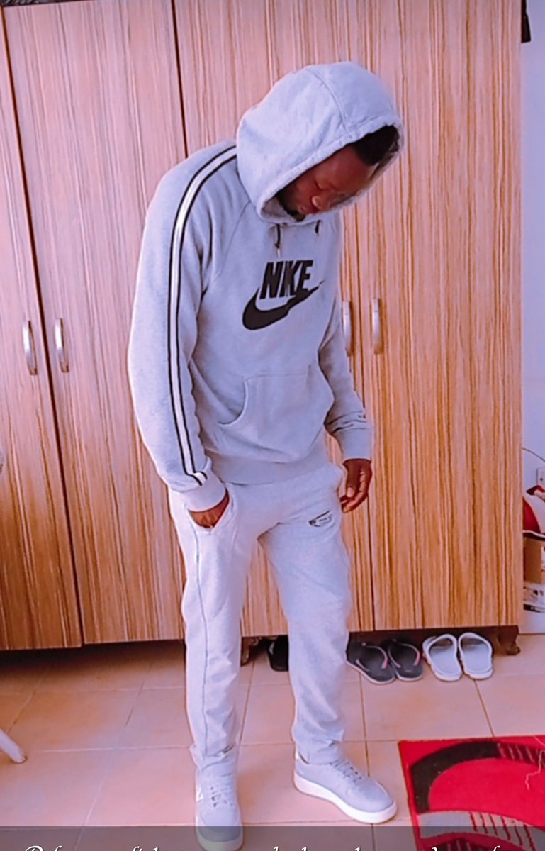 NamseMarcel's tweet photo. B4 you fight to put my back on the ground cuz of my hustle, check my background cuz some of us were born wrestlers and then grow up to be hustlers. 
Happy Sunday https://t.co/lgCt9UMeG1