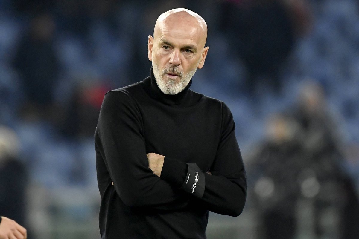 SoyCalcio_'s tweet photo. 🔴 Os preguntamos: ¿Debe acabar la etapa de Pioli en el Milan tras el terrible mes de enero...?

🔁 RT: Sí
❤ FAV: No https://t.co/9TzIKZRzoF