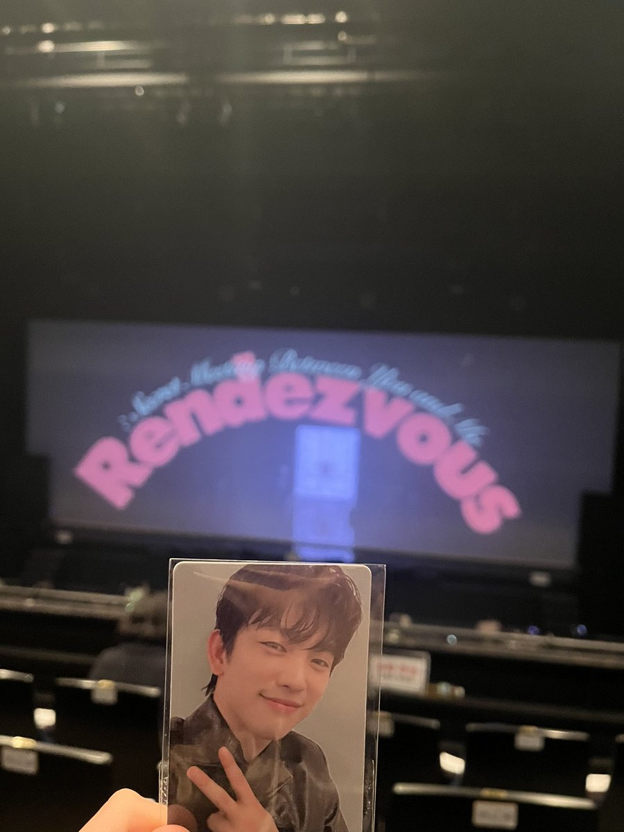 youngi922's tweet photo. @JINYOUNG 
녕긔 실물 첨 보는거였는데 정말 너무 너무 행보케따 ㅜㅜ 시간이 언제 흘러갔는지도 몰랐고 다양한거 많이 해줘서 너무 좋았고 다시 돌아온다고 했으니까 그때가 언제가 되든 한눈 팔지 않고 기다릴께 지녕아 ㅜㅜ😘
정말 너무 고맙고 행복했어🫶🏻 사랑해❤️
#진영이를_만남이란_기적 #진영 https://t.co/4aka11Swbs