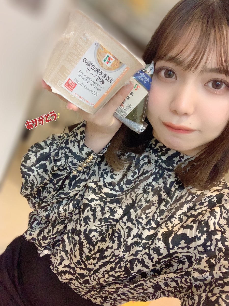 ケーキもお菓子やプレゼント、ご飯もたくさんたくさん感謝です♡♡♡嬉しい！！！！！！！！！！！！！