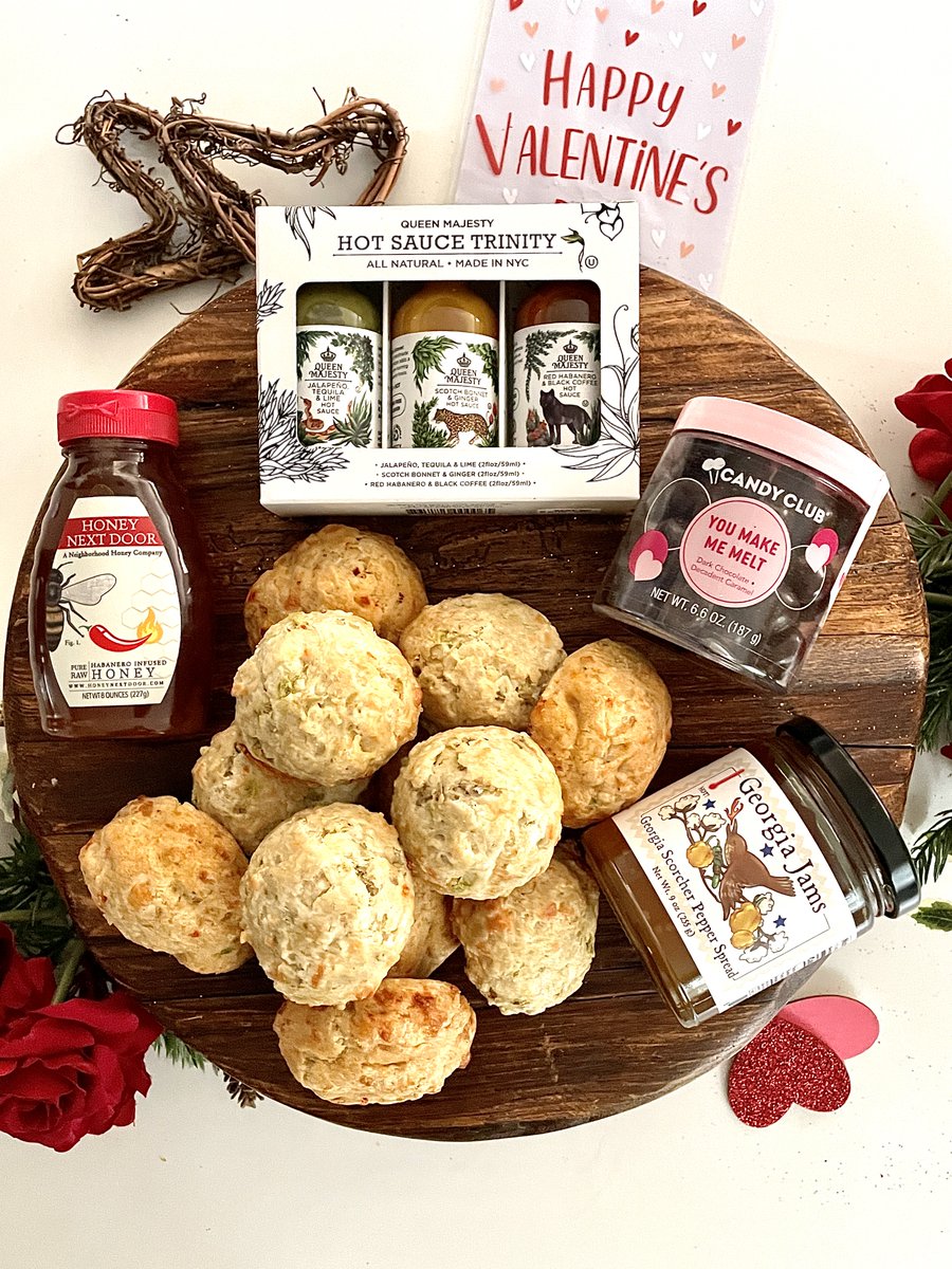 🔥🌶️ Some like it hot and this box delivers! A combination of our spiciest scones with hot honey, a scorching jam spread, and a variety of hot sauces, this box is guaranteed to spice things up! 

sevensistersscones.com/collections/vd…