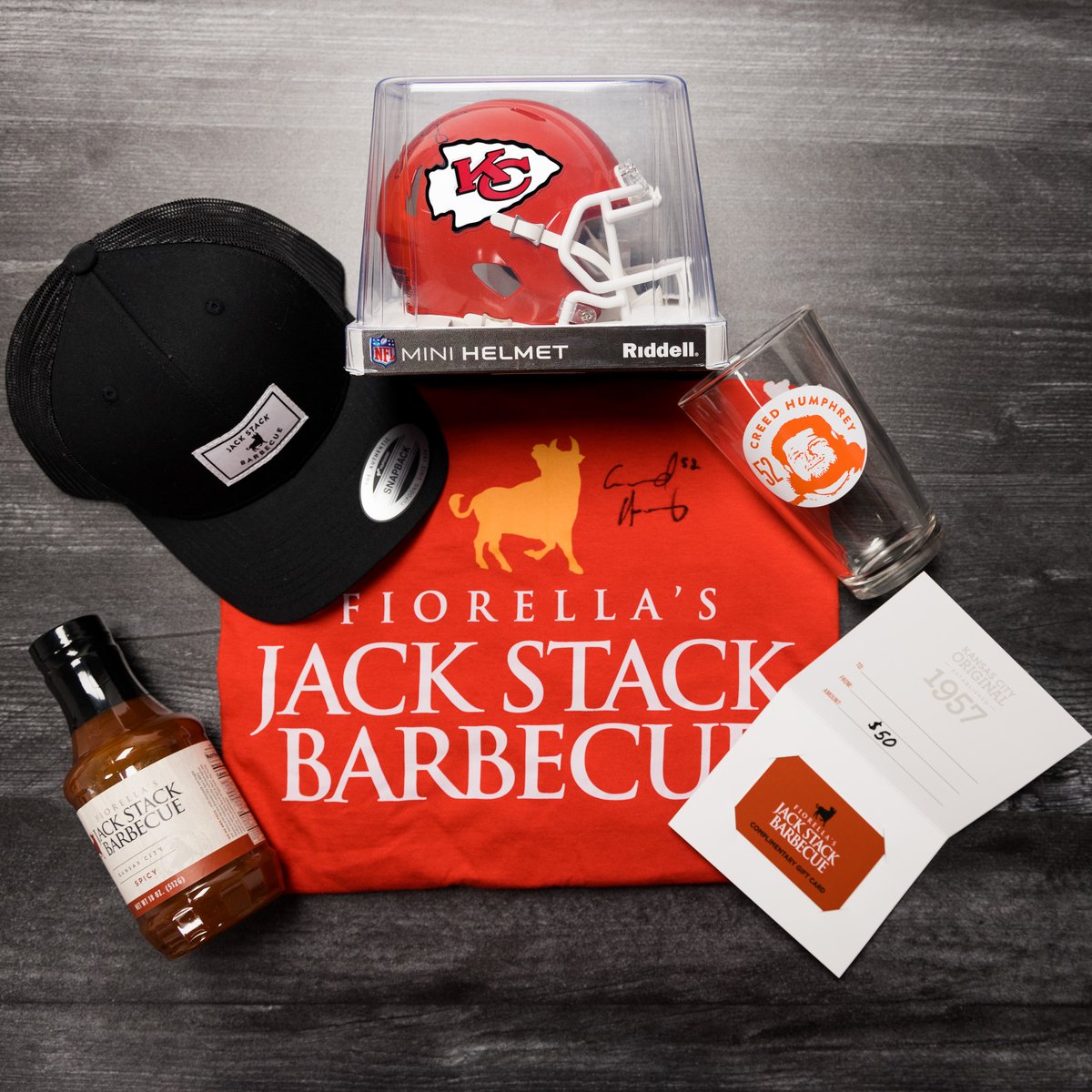 GAME DAY GIVEAWAY!

The ULTIMATE Jack Stack BBQ + @Creed_Humphrey package. The T-shirt and Mini Helmet are both signed by Creed! 😉

Retweet for a chance to win.

Winner will be announced on Monday, January 30 in a quote tweet.