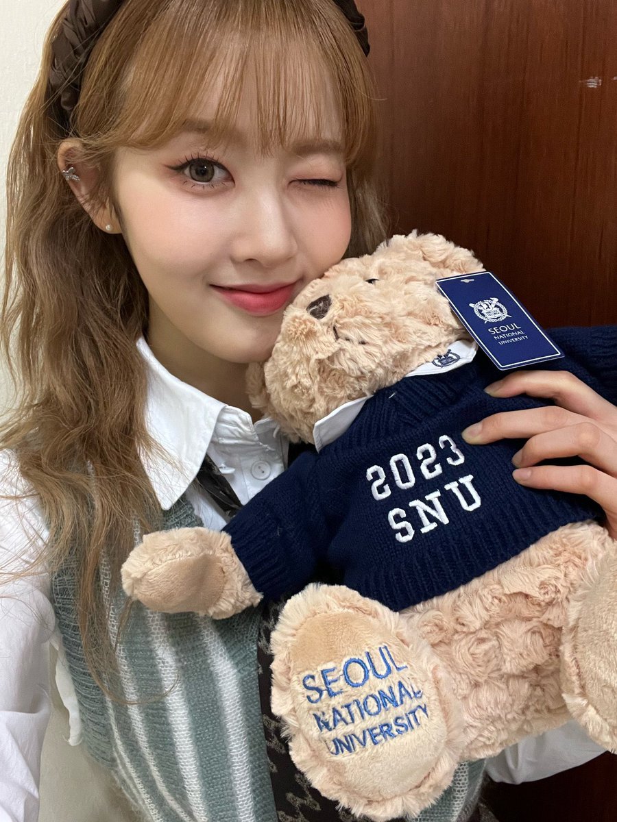 stereotype2u's tweet image. &amp;lt; STAYC - TEDDY BEAR &amp;gt; 1st Full Album