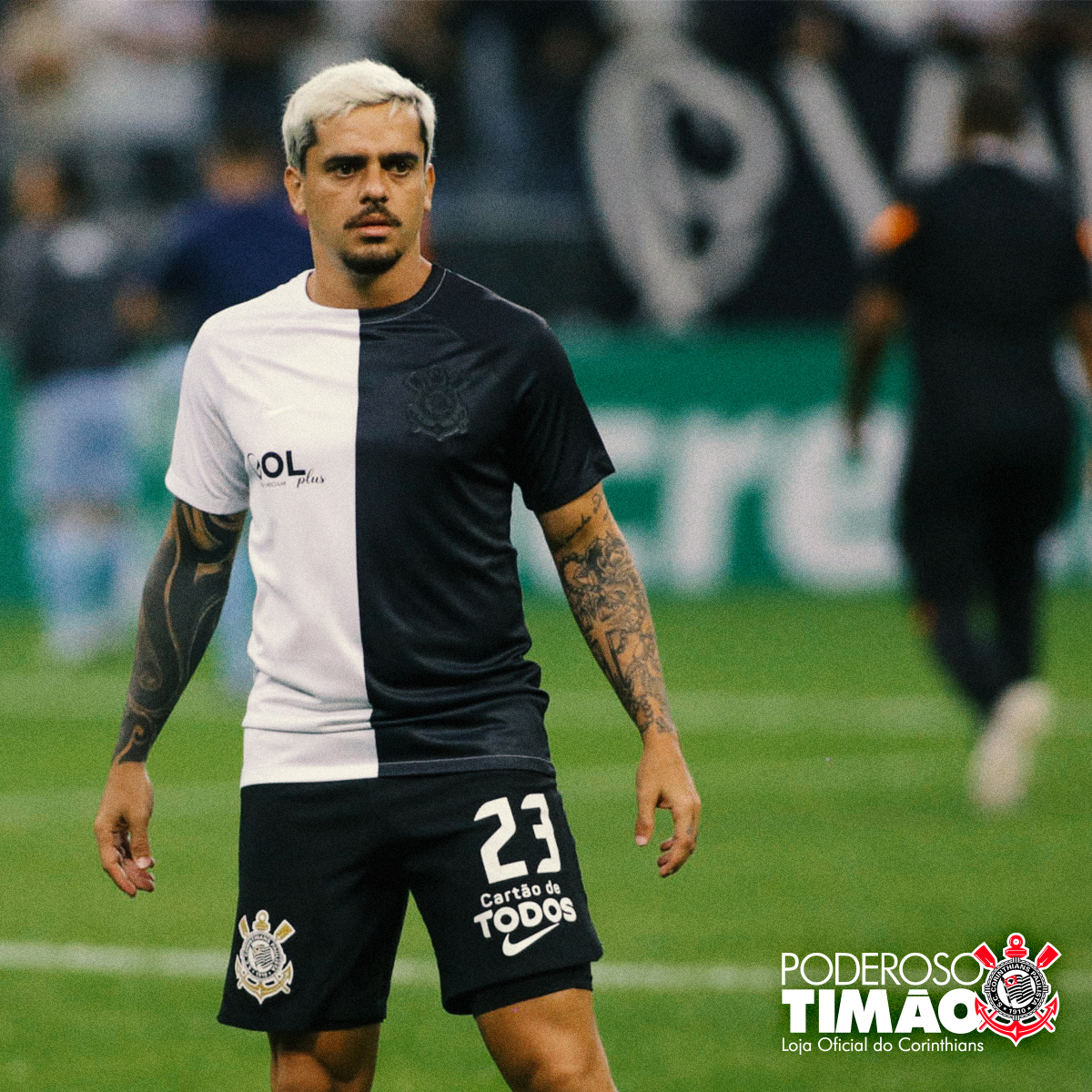 Corinthians on X: Olha o Fagner usando a nova camisa de pré-jogo do Timão!  😎 Quer saber como garantir a sua? Encontre uma loja Poderoso Timão mais  próxima a você! ⚽️ 👉🏽