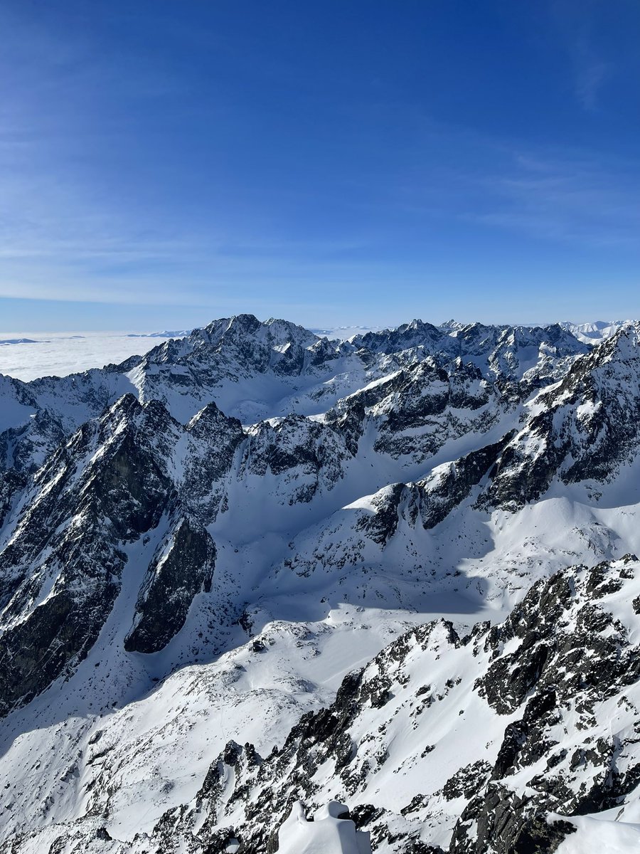 its_janosik's tweet image. Second day away from PC. 
You can enjoy view with me from Lomnicky peak 2 634m - Slovakia 🏔️

What a great way for recharge! 🔋

#buildinpublic #quickg #indiehackers #slovakia