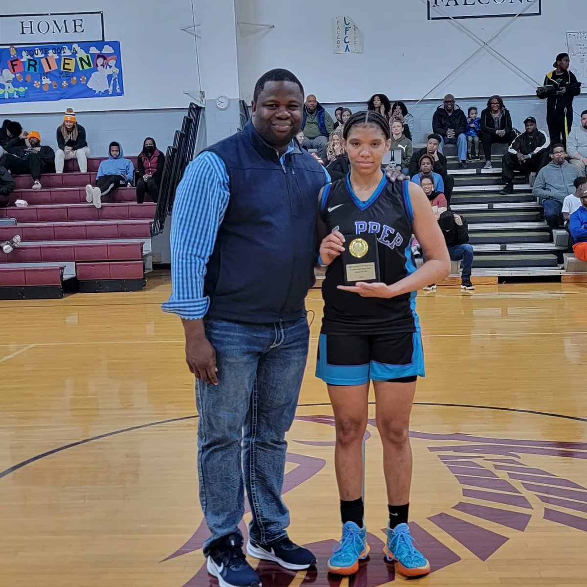 CghrMedia's tweet photo. π #CGHRMedia
#ChipChasingInvitational
π - @UFCA_WBB
FINAL
@UFCA_WBB - 42
VS
#RSPrepAcademy - 65
#RSPrep
MVP
2024 - Ayanna Varela - 18 Pts
#UFCA
MVP
2024 - @TianaGongora10 - 20 Pts https://t.co/CQ1TVURsi1