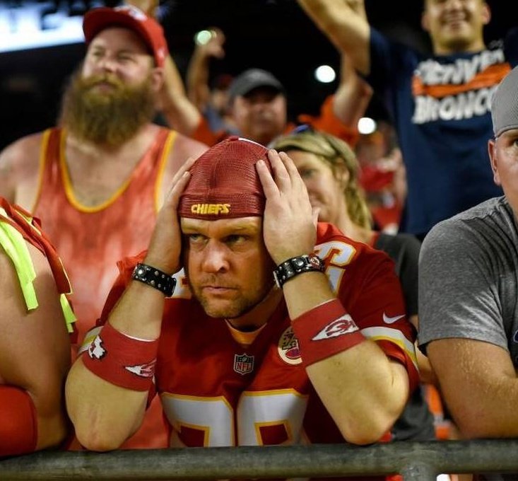 HandsOnHeadFans's tweet photo. Will we see fans of either home team with a hands on head moment by the end of this Championship Sunday?
#ChiefsKingdom #FlyEaglesFly #AFCChampionship #NFCChampionship https://t.co/4JT9okSOys