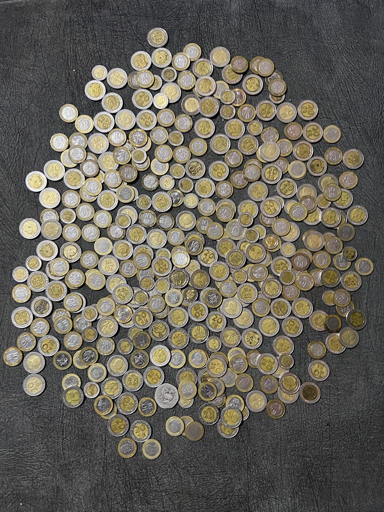 Mc_leinn's tweet photo. Guess the hustle  😅😅 https://t.co/ni2Eahz51T