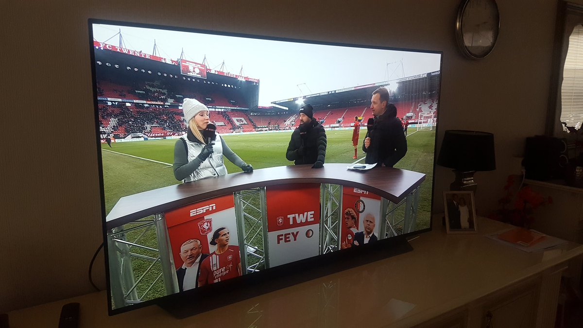 1-1 dus de #einduitslag bij #TweFey aldus #HélèneHendriks maar wat was dan de beginuitslag? En de tussenuitslag? Voortaan maar terug naar de basis aub <a href="/hendrikshelene/">Hélène Hendriks</a> de #uitslag is 1-1 Moeilijk hè, #Nederlands <a href="/ESPNnl/">ESPN NL</a> ✋🏻😊