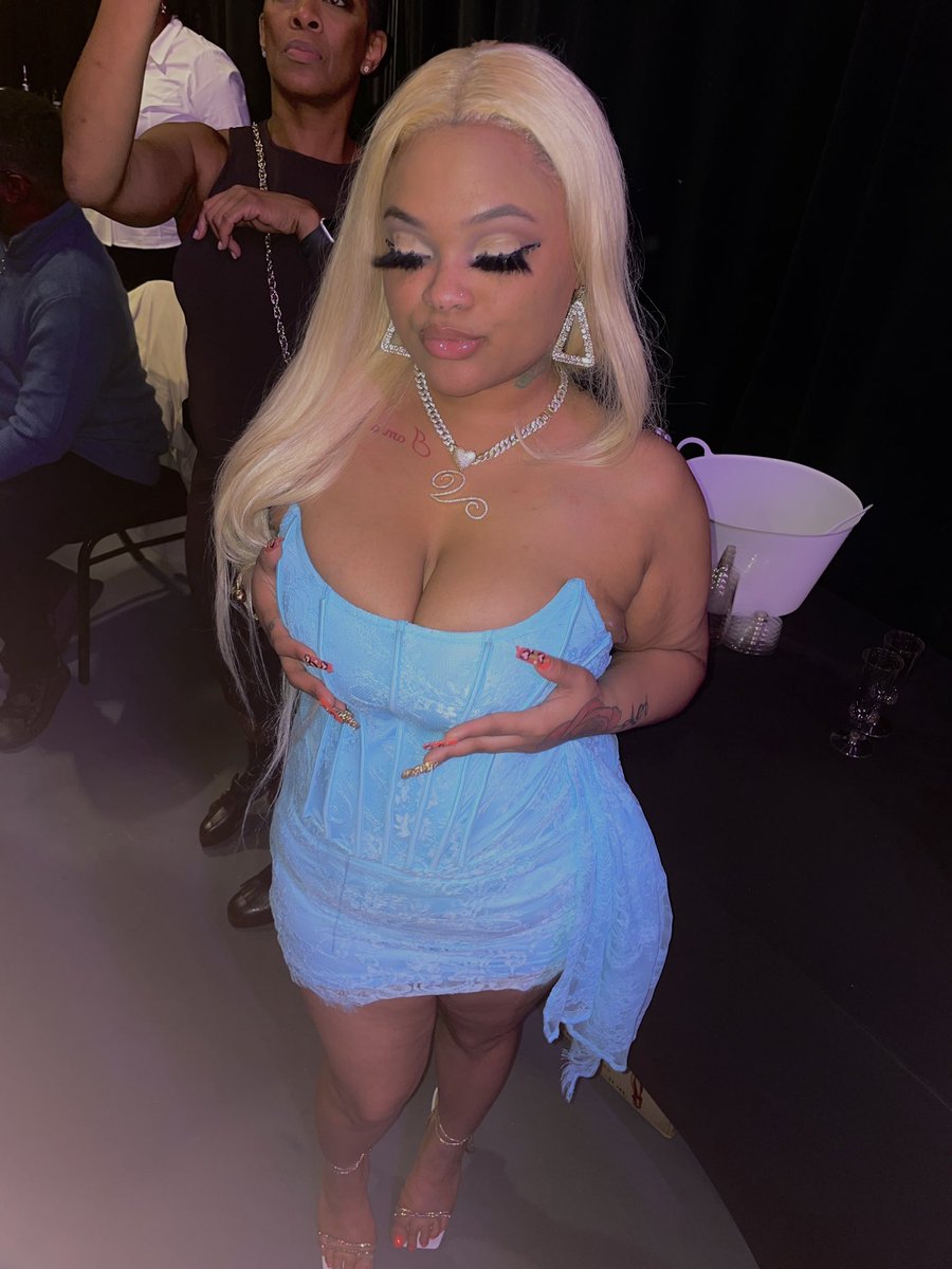 overdoseonvee's tweet photo. just too busy running shit to run home to ya. ๐ซถ๐ผ๐ง๐ผโโ๏ธ๐น
#clevelandsinger #freebanks #clevelandrnb #tank #tamar #carlthomas #explorepage #freebanks #explorepage #jacksonvilleflorida #jacksonvillemusicscene https://t.co/oQdMzpMDp0