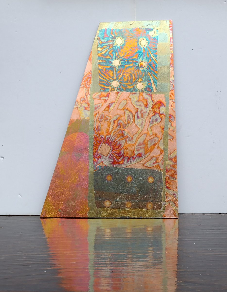 SusanForsyth_'s tweet photo. New work: 'Light Room III', 2023. Gilded stainless steel. #sculpture #paintings #photography #art https://t.co/uFdFa8tnF4