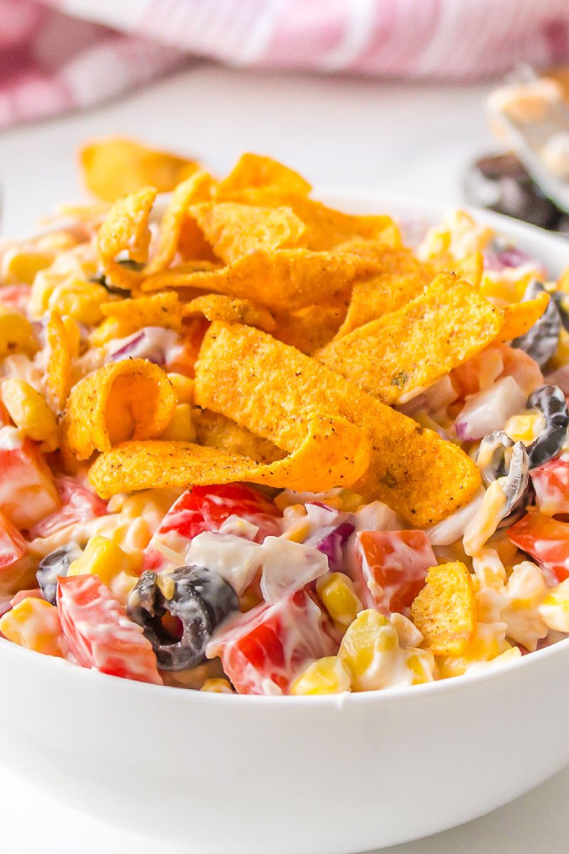 Beachdudeca's tweet photo. #NFL Game Day is here in the #USA, so it’s great timing that this is also “National Corn Chip Day”
#FritoPie #CornDip or just out of a #FritoBag it’s all good #Football #Tailgate Food.
#Eagles #Niners #Bengal #Chiefs #NFC #AFC #CornChip https://t.co/9We4I2c5Uw