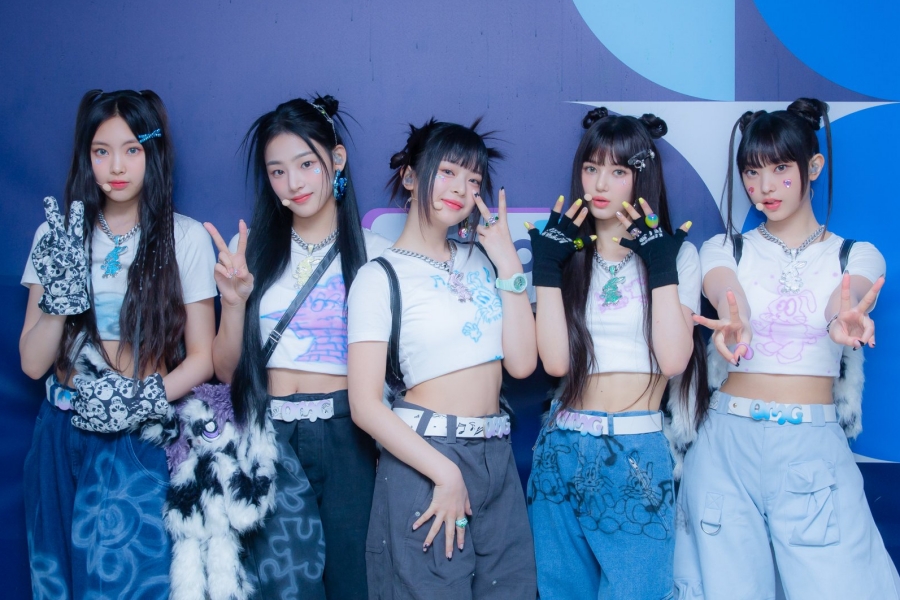 soompi's tweet photo. WATCH: #NewJeans Snags #Ditto6thWin On "Inkigayo"; Performances By #TXT, #MONSTA_X, And More
https://t.co/ChS6zSKvO7 https://t.co/2BQjhGdVp8
