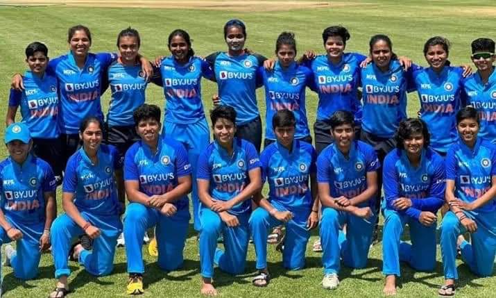 PawanIndVoice's tweet photo. #U19T20WorldCup
भारत की बेटियों ने रचा इतिहास🇮🇳

भारतीय महिला टीम ने अंडर-19 टी20 वर्ल्ड कप का खिताब जीता । भारत यह टूर्नामेंट जीतने वाला पहला देश बना।

वाह मेरे देश की बेटियो वाह कमाल कर दिया https://t.co/AoeBWZe7Zp