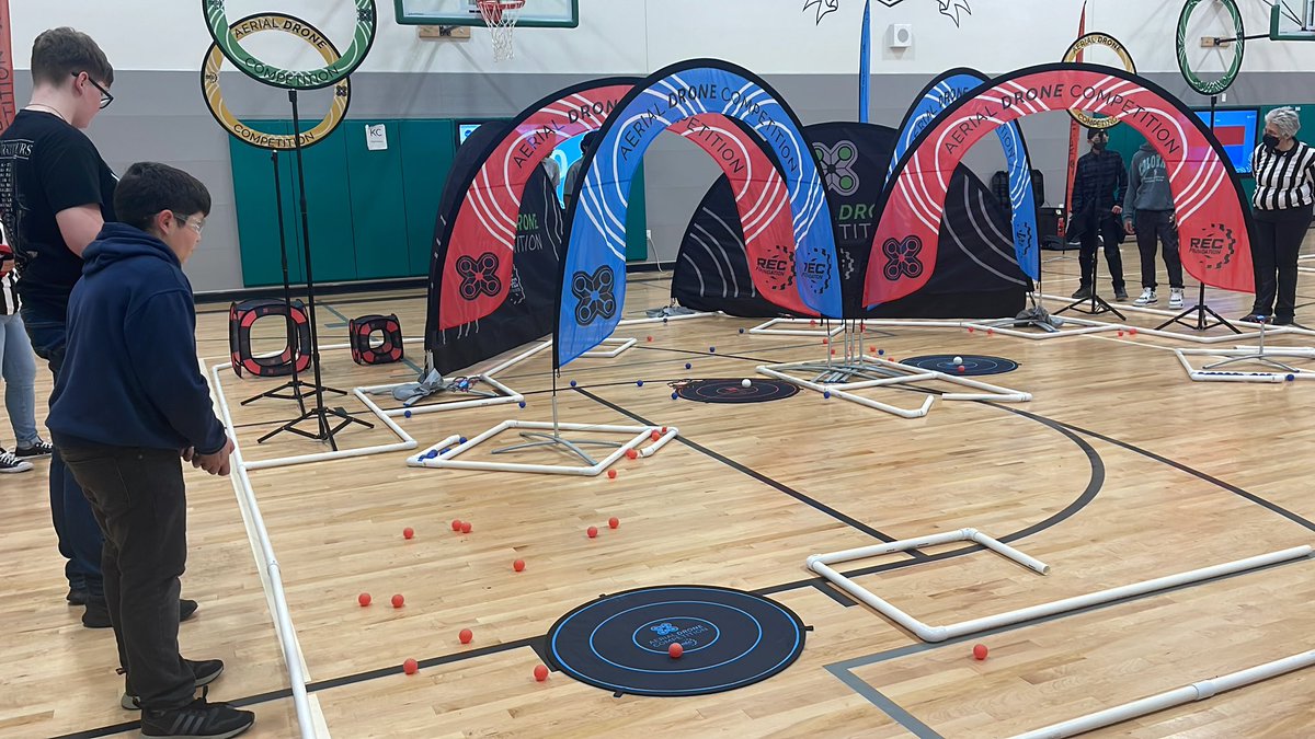 mrivas_STEM's tweet photo. @MarMasters7 the two Drone racing teams @THeightsTAG  did an excellent job working together to make it to the finals @disdSTEM  inaugural Drone race competition. Mr. Shields and I are super proud of them!  Well done @carlosrobotics and team putting this event together! https://t.co/4zaVrgIfCL