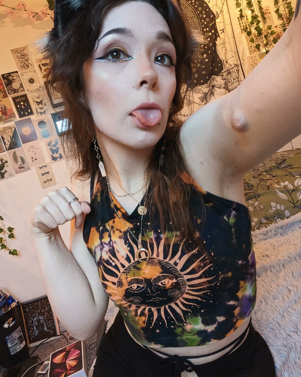 lilmisakikitten's tweet image. •~His lil kitten~•

Trying to feel better in myself and be more of my kitten self too! 🪷✨ Life is a whirlwind rn! 

#kittenplay #kittengirl #petplay
#petplayer #kittengf
#hippie #grunge #egirl