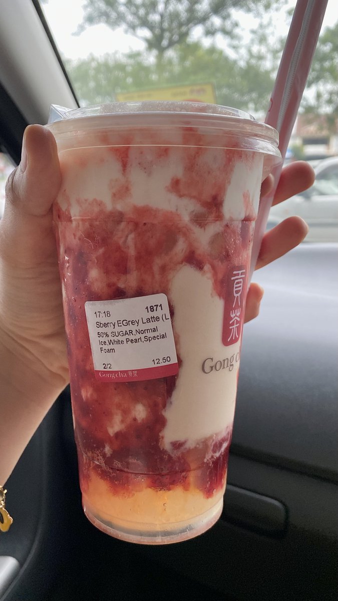 other than taro milk, uguys should try their Strawberry Earl Grey Latte too!!! 

dont forget to ask for half sugar (or less) + milk foam, it’s my current fav 🥹🫶🏻